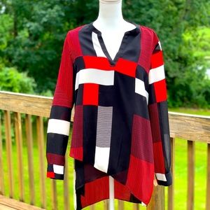 Black, Red & White print tunic by Carmen size L